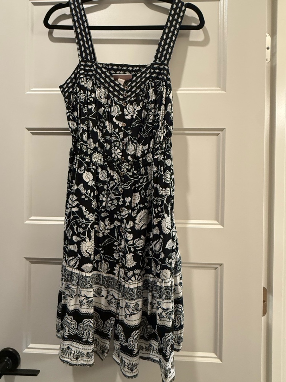Knox Rose Black and White Floral Midi Dress